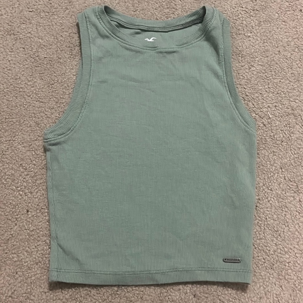 Hollister cropped tank